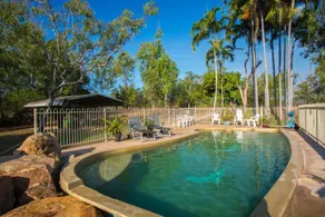 AAOK Lakes Resort and Caravan Park - Image 3