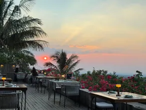 The Horizon Mountain Retreat - Image 2