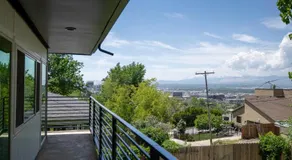 Relaxed Hillside Retreat with Hot Tub and Skyline Views - Image 5