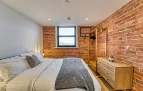 Stay @ 52 The Maltings, Burton on Trent - Image 2
