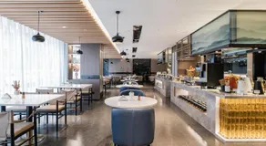 Atour Hotel Fuzhou Wusi Road Hot Spring Park - Image 3
