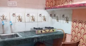 L / 99 HOME STAY - Image 3
