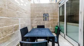 Valletta Heritage Town House - Image 4