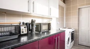 Cosy 2BR Home, Birkenhead near Liverpool - Image 5