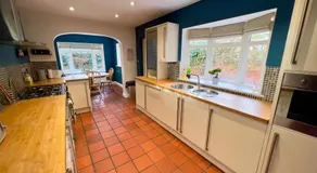 Stylish 4 bed house with parking in central Norwich - Image 2