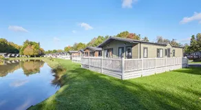 The Waterhole Lodge with Hot Tub - Image 4