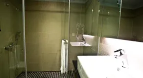Fine Hotel - Image 5