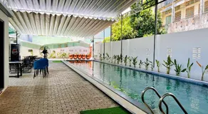 Apple Hotel - Image 2