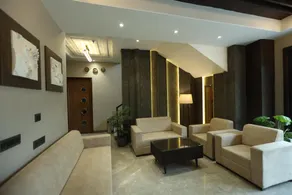 Hotel Cloud 9 - Image 3