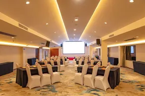 Dali Old City Yueshan Haiban Villa Luxury Hotel - Image 5