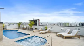 Belle Escapes 710 Elevated CBD getaway with magical views - Image 2