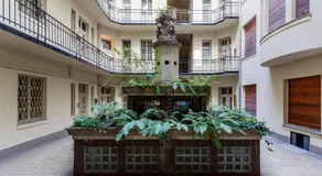A Golden Star Modern Luxury Apartments and Rooms Budapest - Image 4