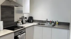 Stylish 2-Bed Apartment by Manchester City Cente - Image 3
