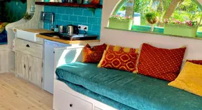 Tiny bohemian lodge at lake Balaton - Image 2