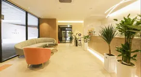 The Van Hotel - Image 4