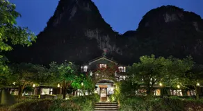 Yangshuo Mountain Retreat - Image 5
