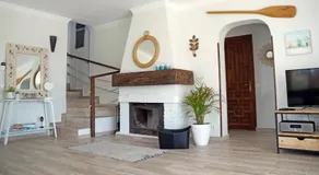 Casa Blue Vista - villa & guestroom - Image 4