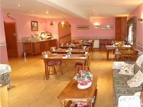 Hillview Lodge - Image 3