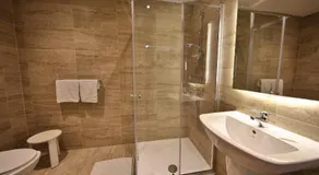 Relax Inn Hotel - Image 2
