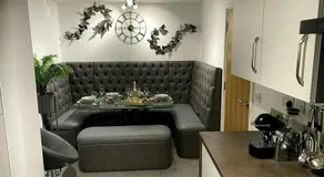 Igloo Magnolia Luxe Townhouse Stay I Free Parking - Image 5