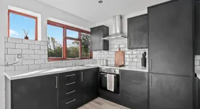 3 bedroom beautiful home in the heart of Huntingdon, Bury - Image 2
