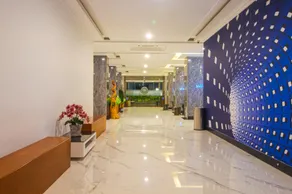 Ocean Beach Hotel Padang - Image 2