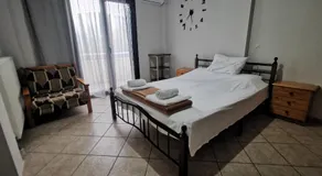 Studio Apartments Eirini - Image 2