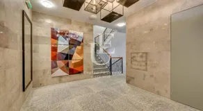 Madrid: A modern 2-bedroom apartment with parking - Image 5