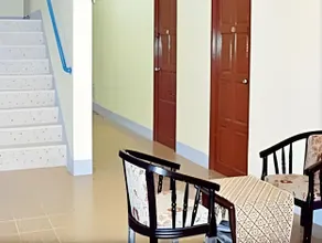 D's Corner & Guesthouse - Image 2