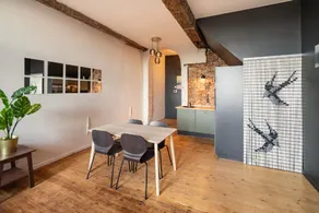 Spacious riverside apartment for 9 - Image 5