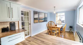Smithy Bank Cottage - with free parking! - Image 4