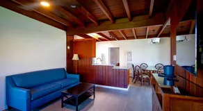 Edgewater Beach Inn - Image 5