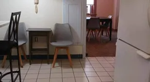 3 Beds, homey, spacious, stadiums, free parking, parks - Image 4