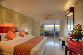 Romantic 1 BR Deluxe Ocean Room #K190 - Image 5