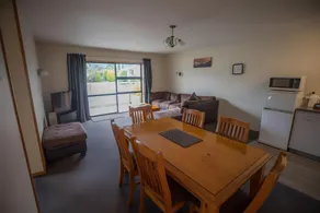 Mt Cook View Motel - Fox Glacier - Image 3
