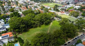Bright Family Retreat Near Coogee Beach with Parking - Image 3
