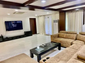 Cozycasa By Nattis group 4 BR - Jacuzzi & private garden - Image 2
