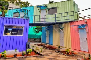 Hipster container beach stay - Image 1