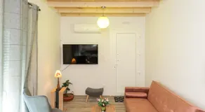 Nina's Apartments - Image 4