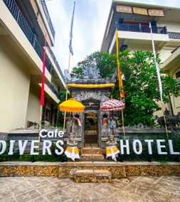 Diver's Cafe Amed - Image 2