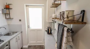 Middle Cottage - Image 5