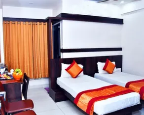 Atharva Hotel - Image 1