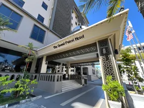 The Grand Puteri Hotel - Image 4
