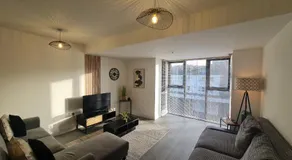 Modern City Apartment - Image 2