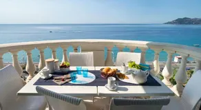 Cannes Front Beach Pools Apartment - Image 3
