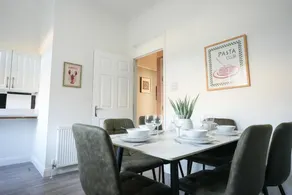 Alexandra House - Image 4