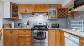 Bright & Modern 1 bedroom unit! - Image 5