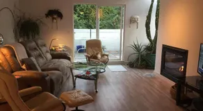 A Room at the Camelia Bed and Breakfast - Image 2