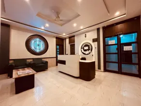 Hotel Majestic Heights - Image 4