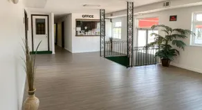 Economy Inn - Image 3